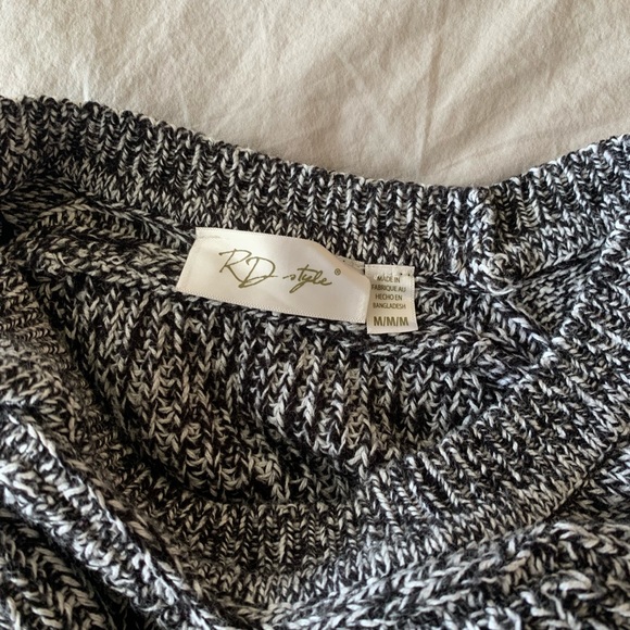 Grey fall sweater - Picture 4 of 4